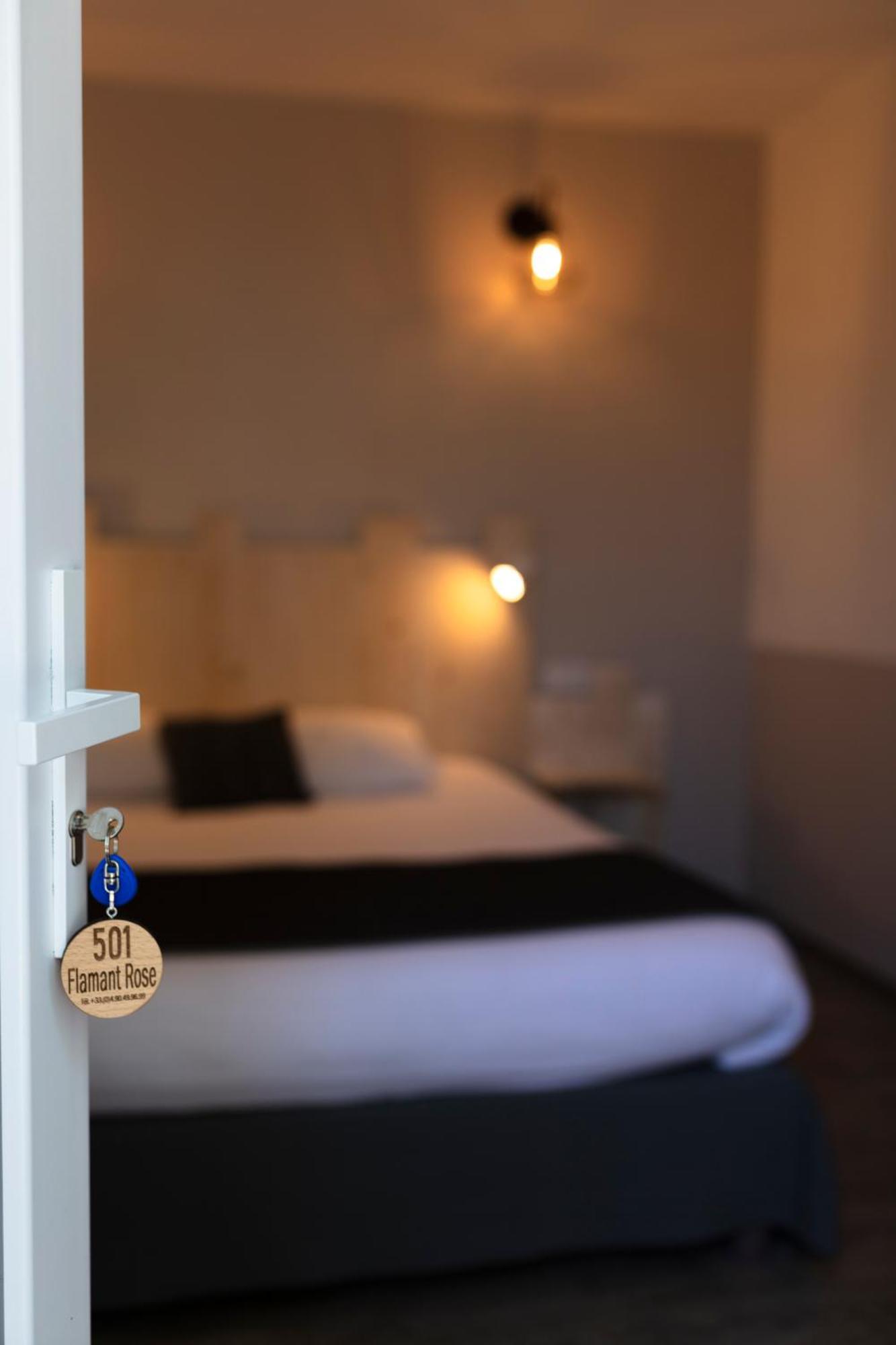Logis Le Nid Du Pont De Gau Aparthotel Saintes-Maries-de-la-Mer Luaran gambar