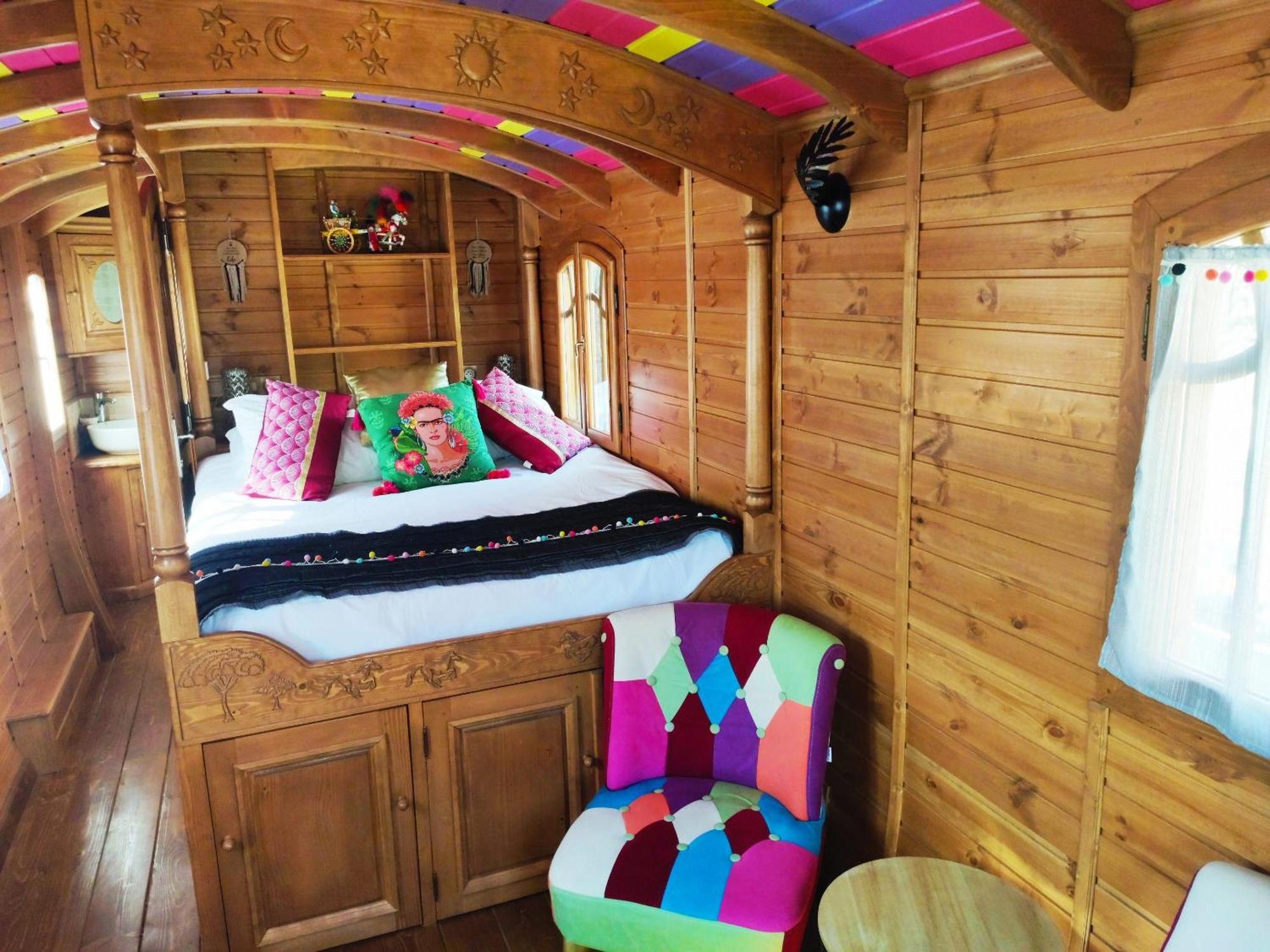 Logis Le Nid Du Pont De Gau Aparthotel Saintes-Maries-de-la-Mer Bilik gambar