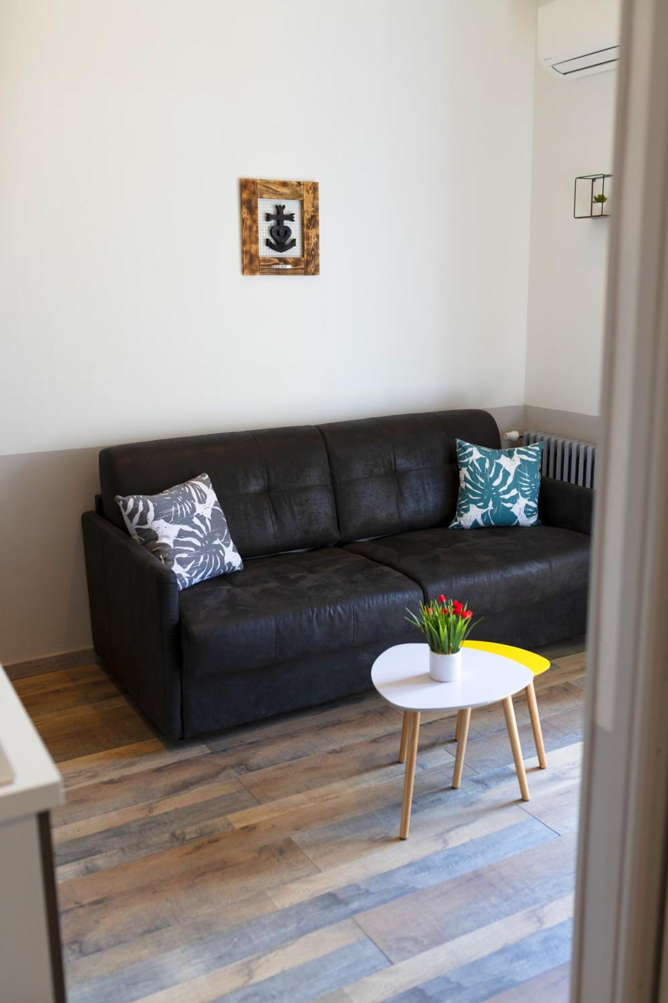 Logis Le Nid Du Pont De Gau Aparthotel Saintes-Maries-de-la-Mer Bilik gambar