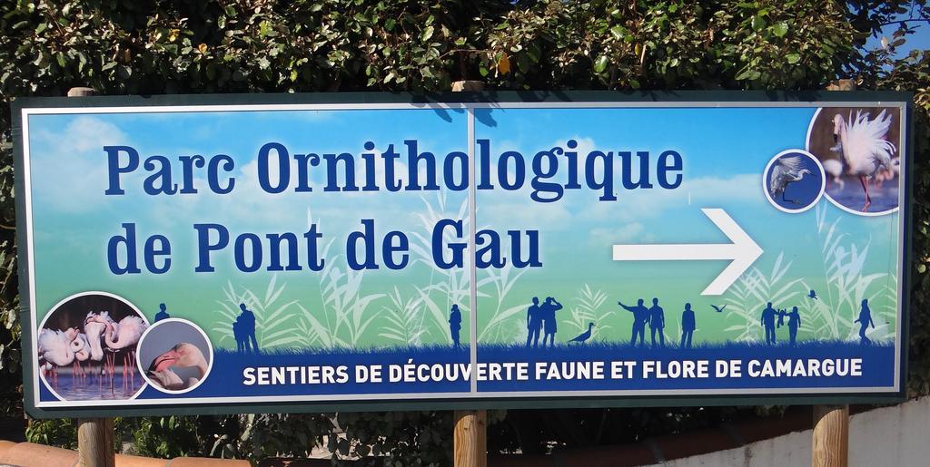 Logis Le Nid Du Pont De Gau Aparthotel Saintes-Maries-de-la-Mer Luaran gambar