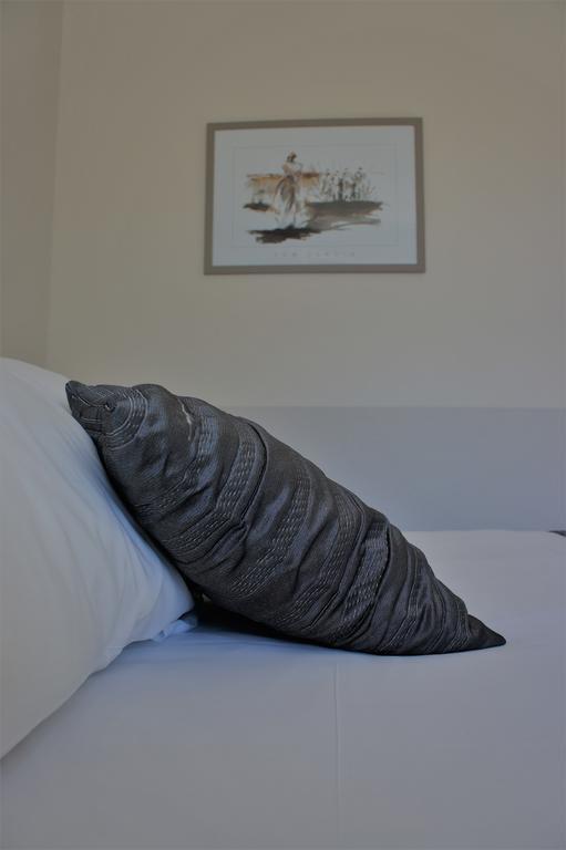 Logis Le Nid Du Pont De Gau Aparthotel Saintes-Maries-de-la-Mer Luaran gambar